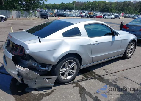 2013 Ford Mustang V6 z USA, uszkodzony, nr VIN 1ZVBP8AM5D5218722
